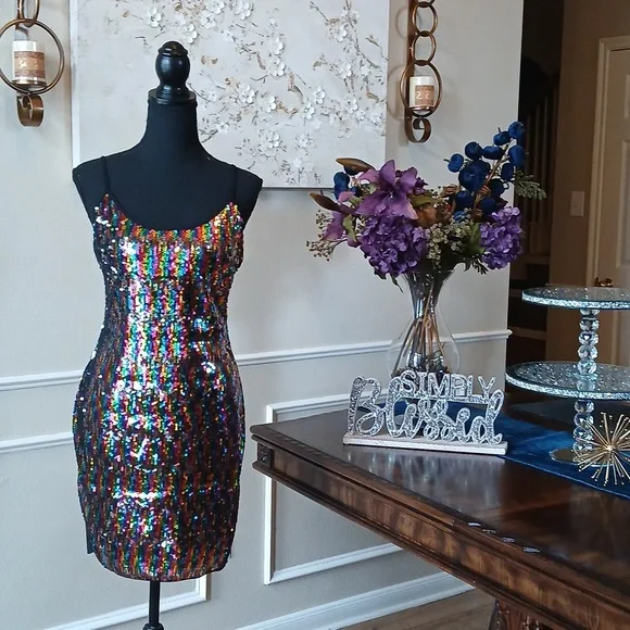 Super Sexy Multicolor Sequined Bodycon Mini Dress. Size L - Picture 4 of 17